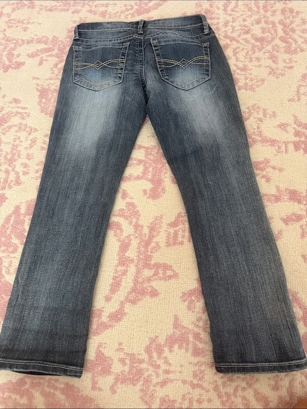 Mudd Women's Faded Blue Straight-Leg Jean Capris - Picture 4 of 4